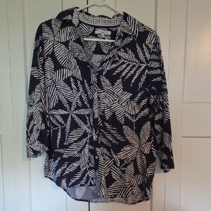 Foxcroft Navy and White Button Down Shirt 3/4 Sleeve Relaxed Fit